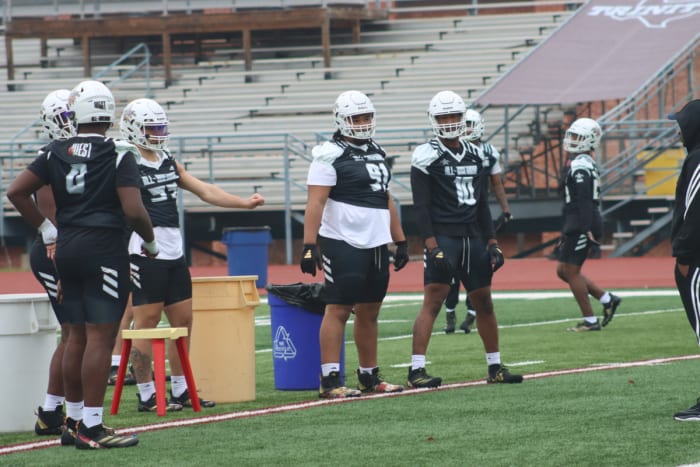 2024 DL Jericho Johnson is one of the top signees in Oregon's recruiting class.